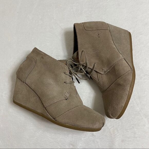 Toms Tan Lace Up Chukka Ankle Wedge Boots Booties 9 Women - Picture 1 of 8